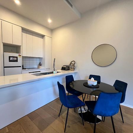 Luxe 2Br Executive Apartment Kingston Pool Parking Wifi Bbq Wine 外观 照片